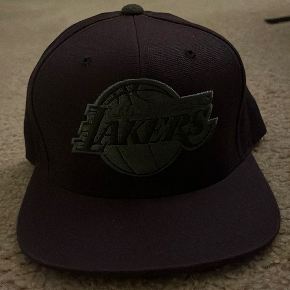 Used Mitchell & Ness NBA Los Angeles Lakers Adjustable Flat Brim Hat